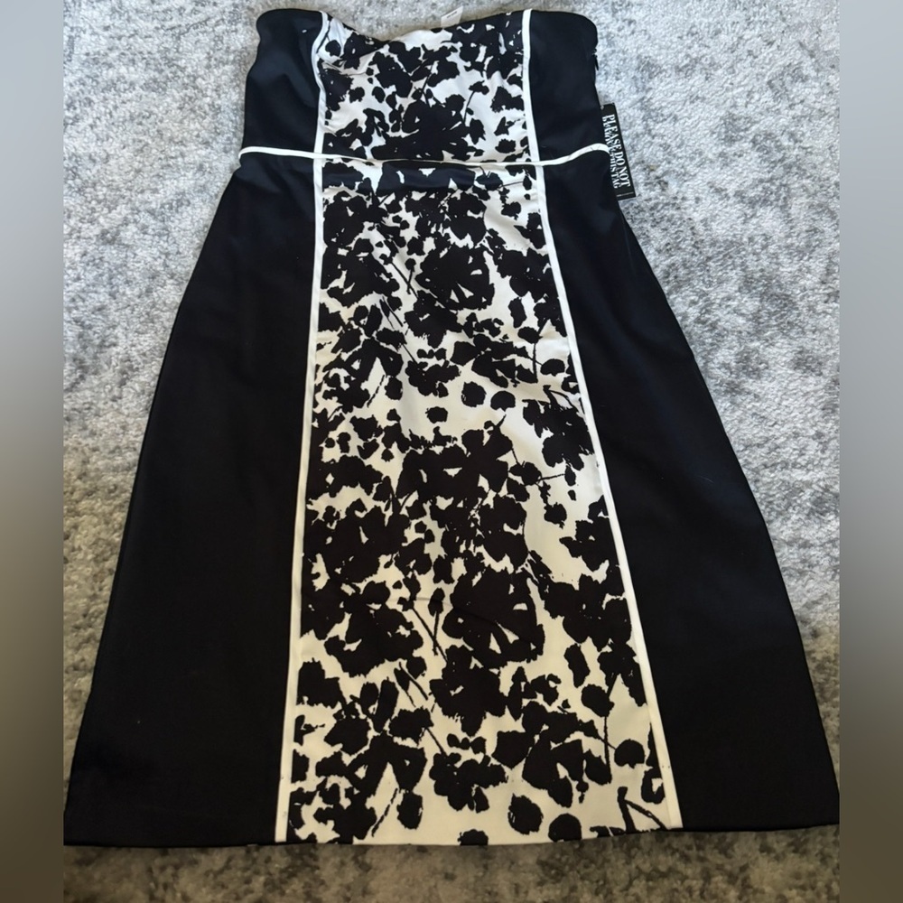 NWT New York & Company Strapless (w straps) Black & White Floral Dress Size: 4